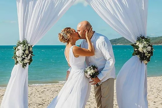 Divine weddings offer ceremony & elopement packages & whitehaven beach ceremonies in. Www Divineweddingswhitsundays Com Au Weddings