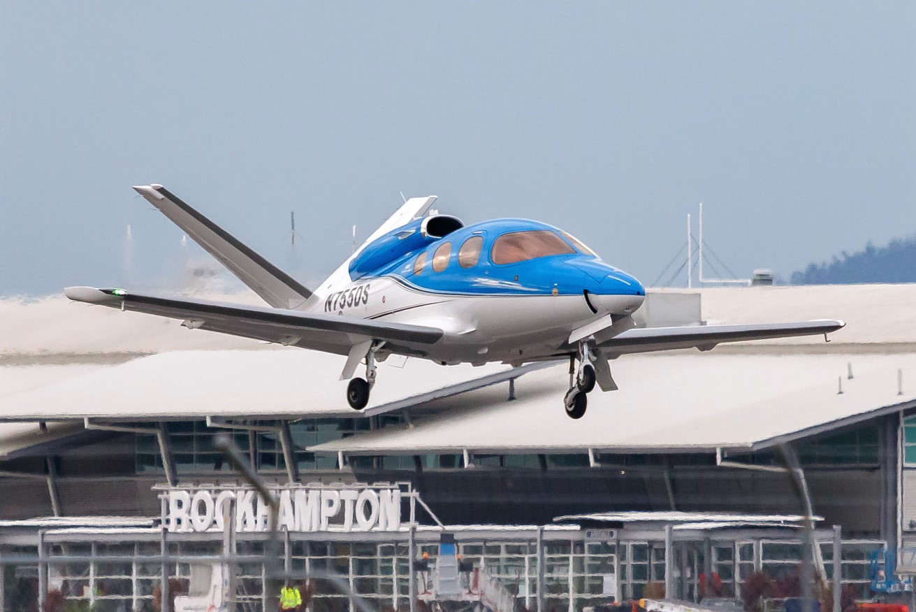 Cheap flights from byron bay to whitsundays :airplane: Central Queensland Plane Spotting Cirrus Design Corp Sf50 Vision Jet N755ds Spotted At Rockhampton Airport Heading To Whitsunday Airport Fly In And Runway Dinner Along With Many More Lighties