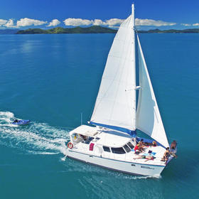 We have reviews of the best places to see in airlie beach. Whitsunday Islands Sail The Whitsundays Backpacker Spirit