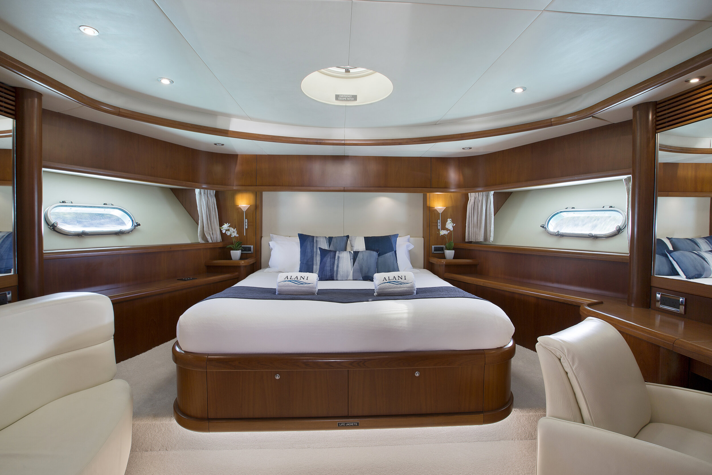 Alani is one of the most opulent boats in the whitsundays, making this overnight experience a night worth remembering. M V Alani Luxury Yachts Whitsundays Bareboating And Crewed Luxury Charters