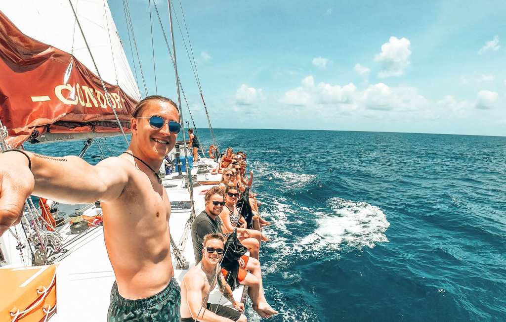 35+ Amazing Cairns To Whitsundays Ferry&nbsp;Tour